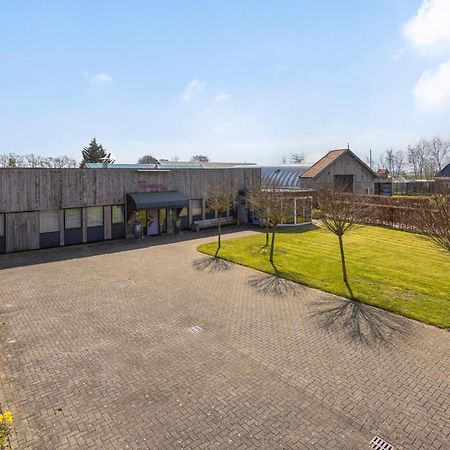 Hunzego Hotel Uithuizermeeden Bagian luar foto