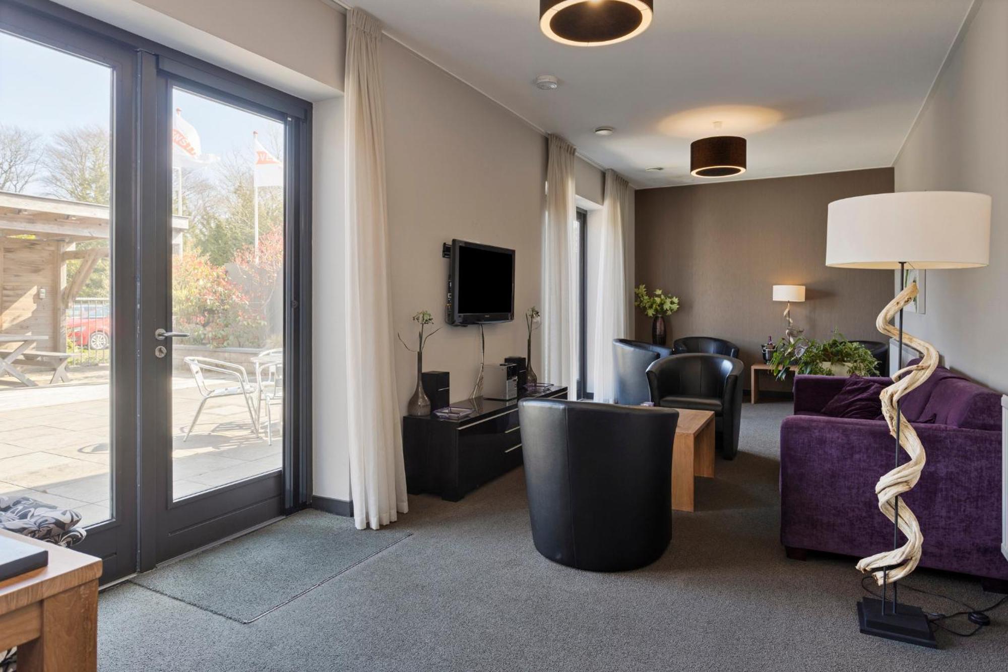 Hunzego Hotel Uithuizermeeden Bagian luar foto
