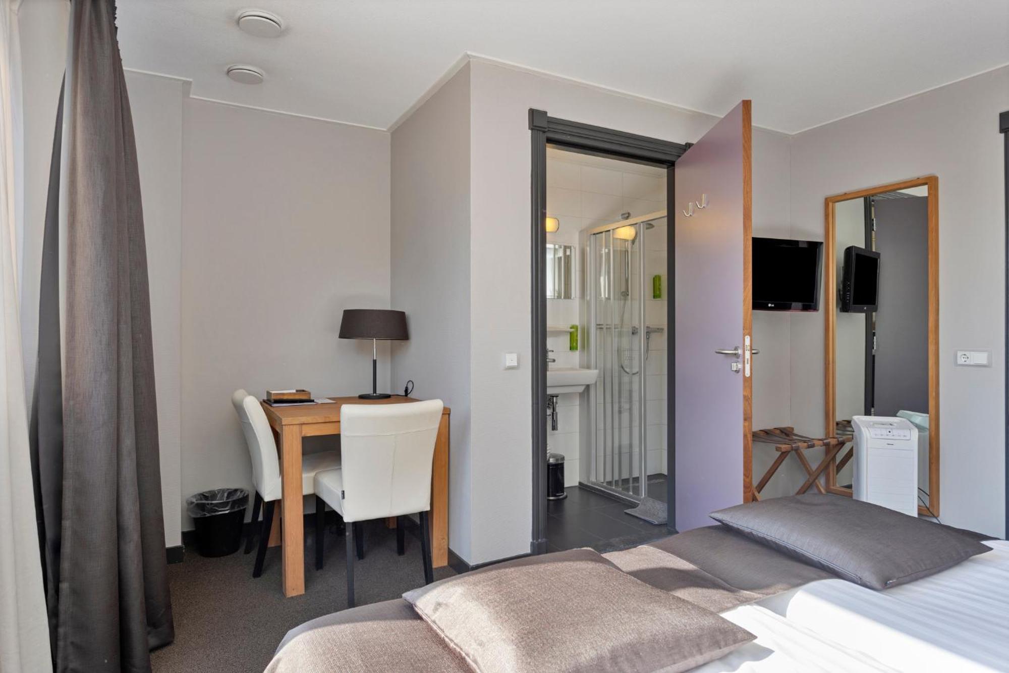 Hunzego Hotel Uithuizermeeden Bagian luar foto
