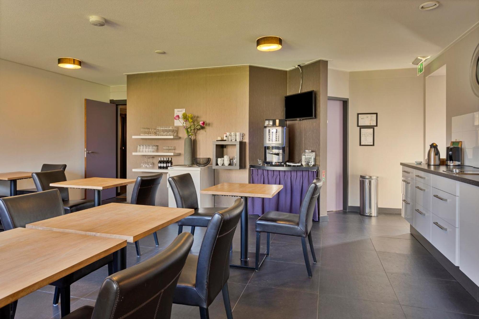 Hunzego Hotel Uithuizermeeden Bagian luar foto