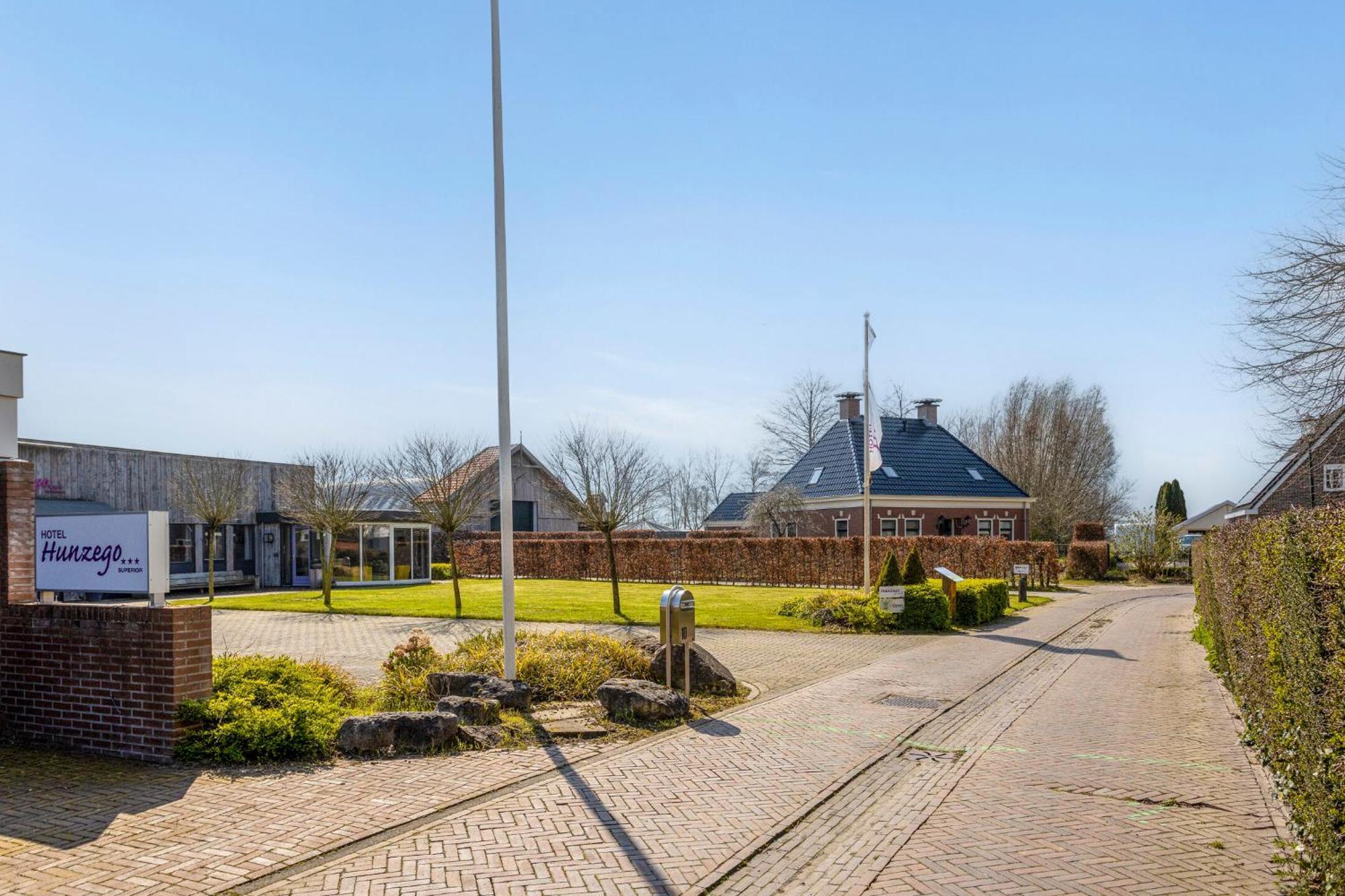Hunzego Hotel Uithuizermeeden Bagian luar foto