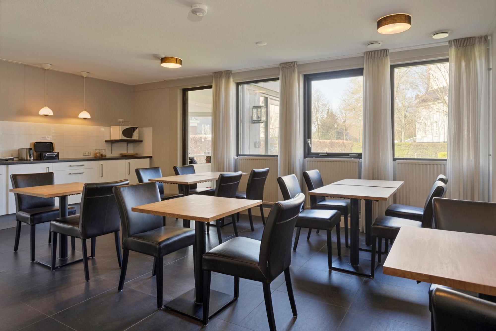 Hunzego Hotel Uithuizermeeden Bagian luar foto