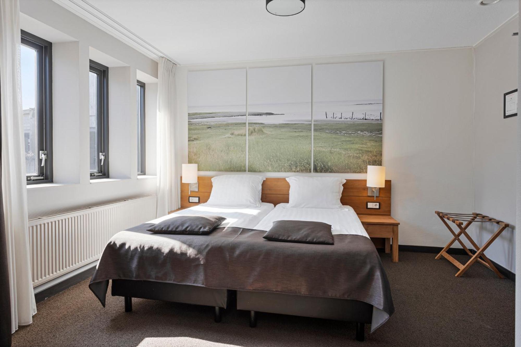 Hunzego Hotel Uithuizermeeden Bagian luar foto