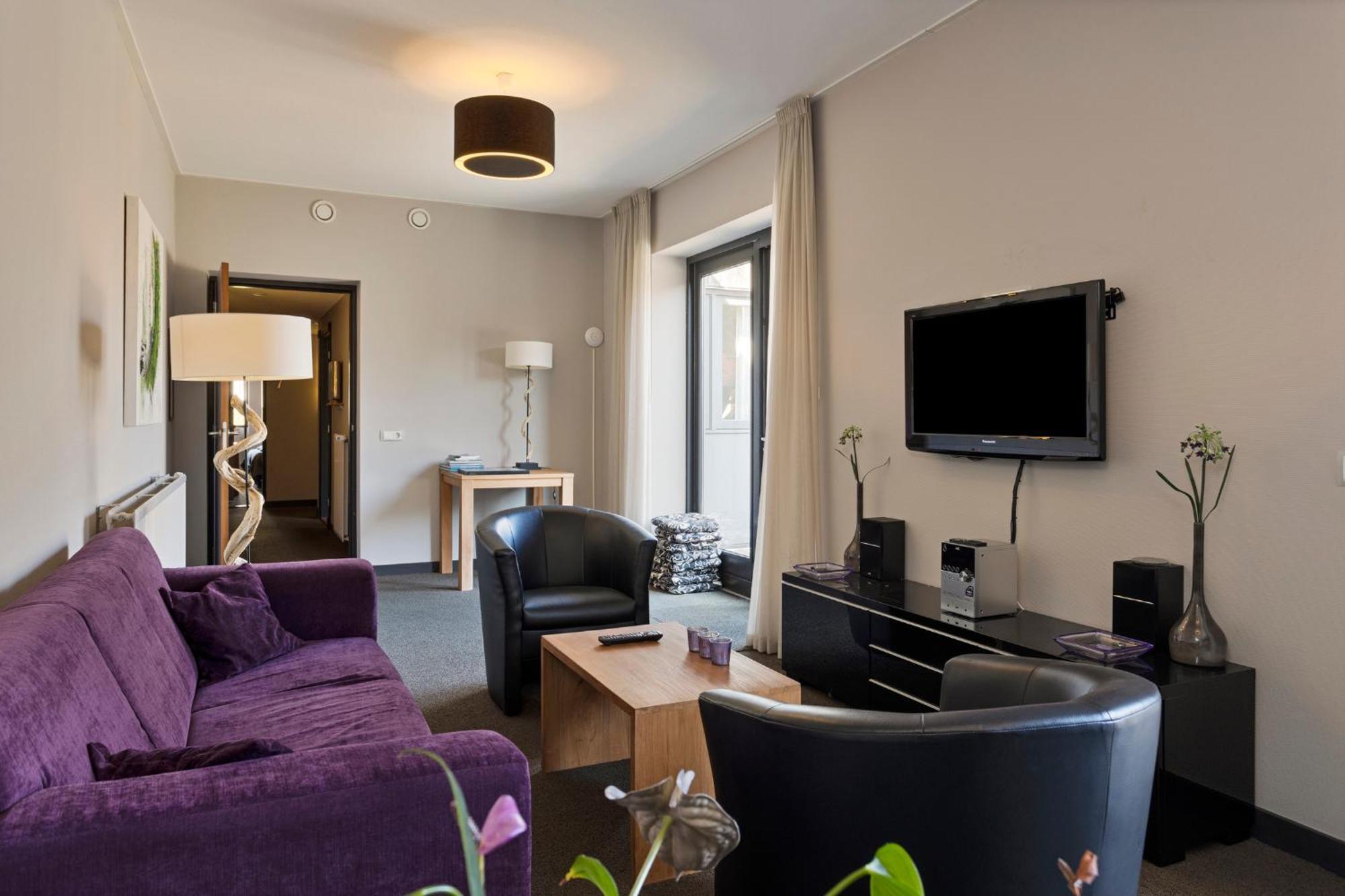 Hunzego Hotel Uithuizermeeden Bagian luar foto